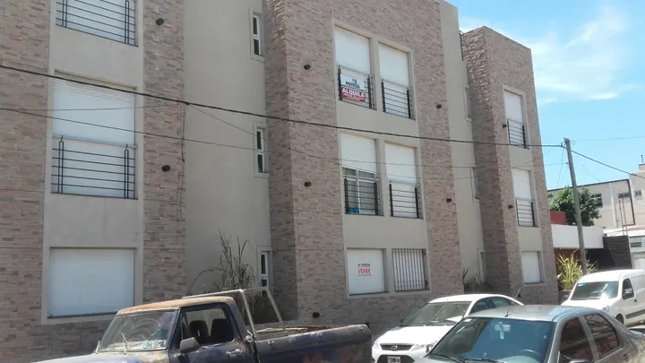 CHACABUCO 195, con cochera, esquina Leon Guruciaga — foto 90