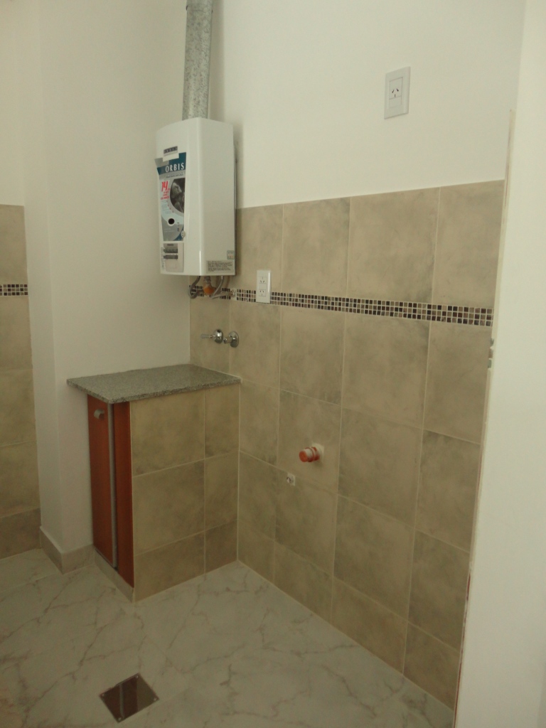 AMEGHINO 260 PISO 3 DEPTO C con cochera, entre Almafuerte y Bolívar — foto 4