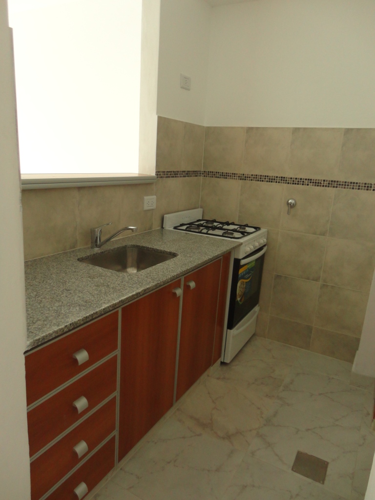 AMEGHINO 260 PISO 3 DEPTO C con cochera, entre Almafuerte y Bolívar — foto 5