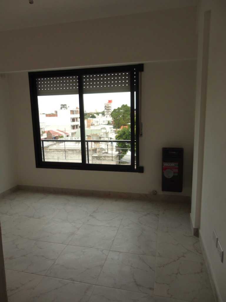 AMEGHINO 260 PISO 3 DEPTO C con cochera, entre Almafuerte y Bolívar — foto 8