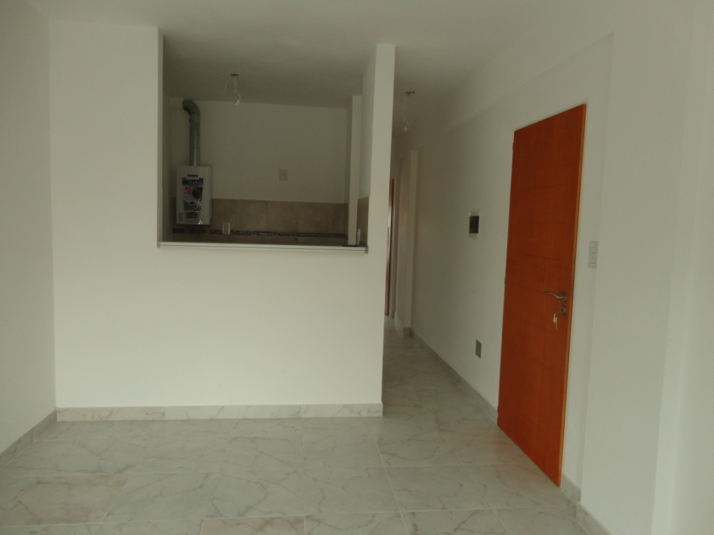 AMEGHINO 260 PISO 3 DEPTO C con cochera, entre Almafuerte y Bolívar — foto 3