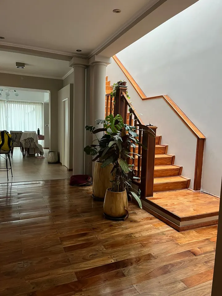 PELLEGRINI 386 - IMPECABLE ESTADO, CASA — foto 5