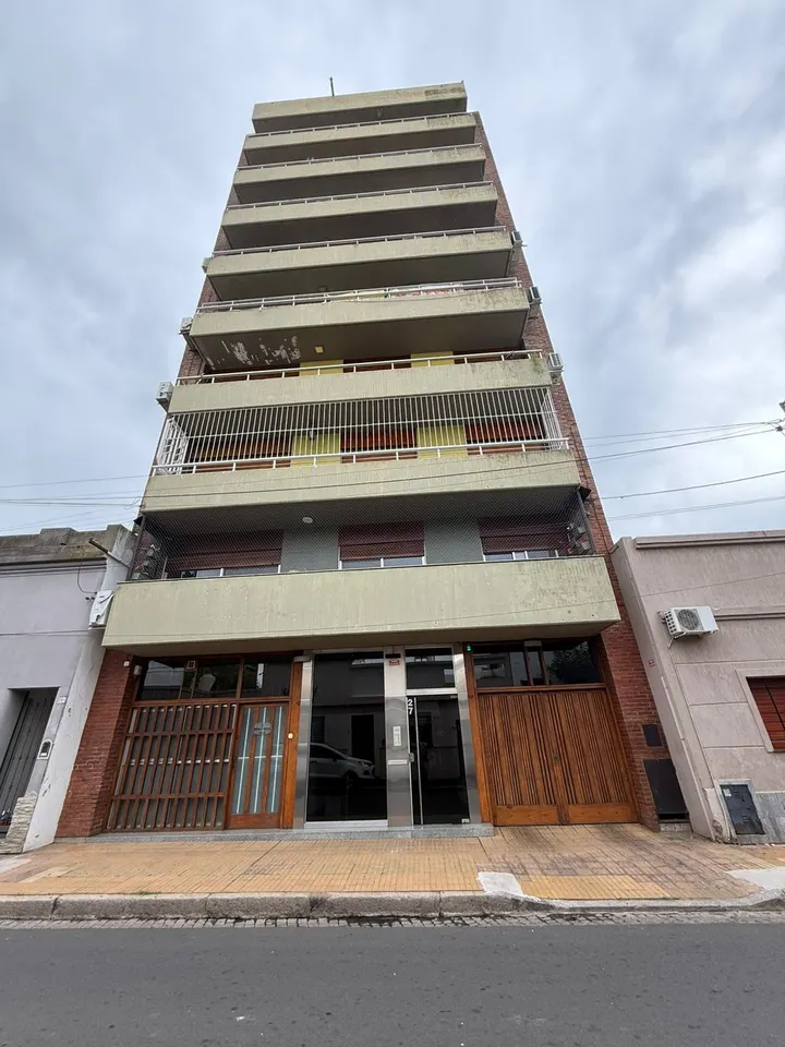 AMEGHINO N° 27 PISO 2 – CON COCHERA, SOLO USO VIVIENDA — foto 16