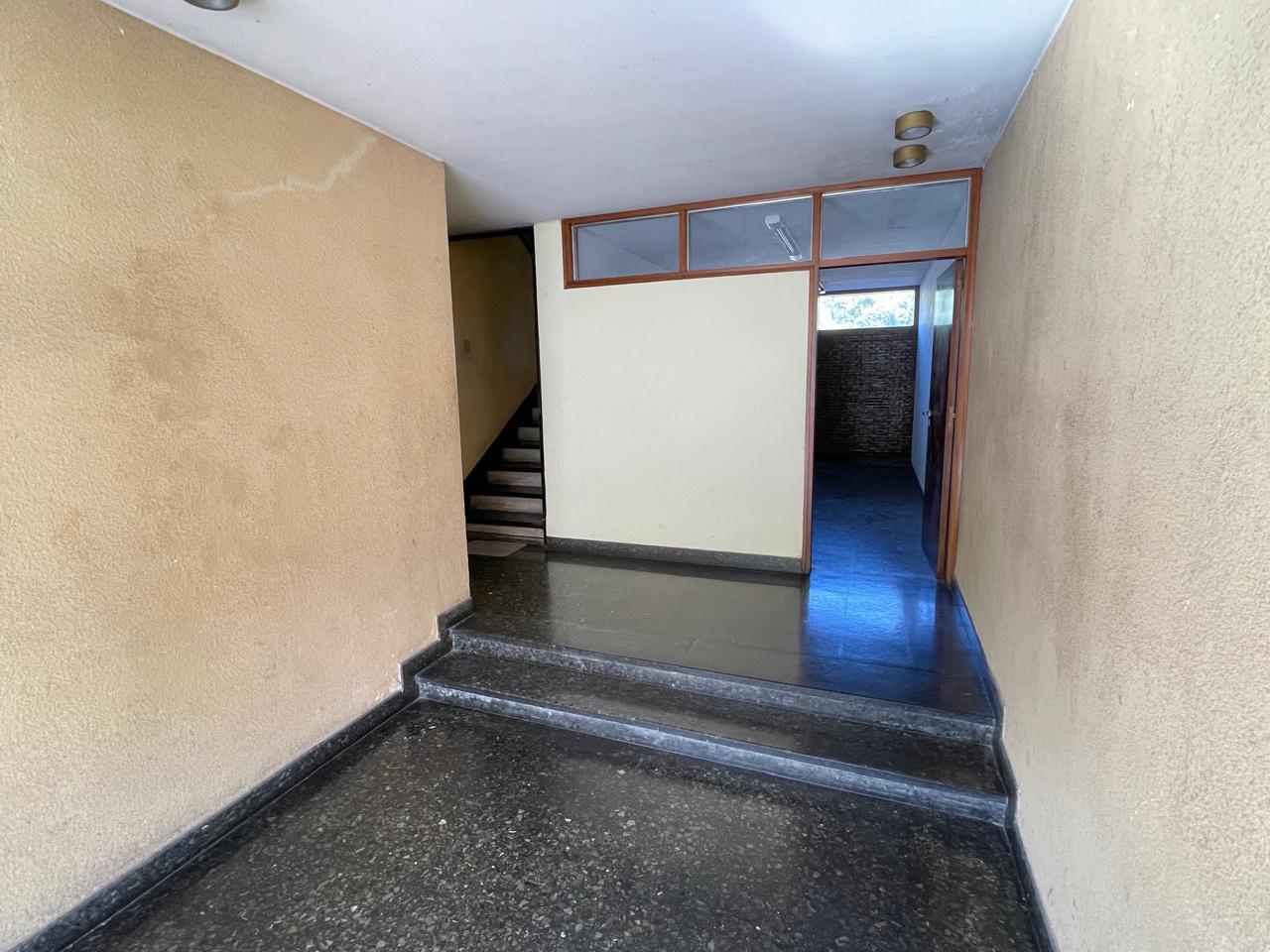 RIVADAVIA 73, entre Pellegrini y Garibaldi — foto 3